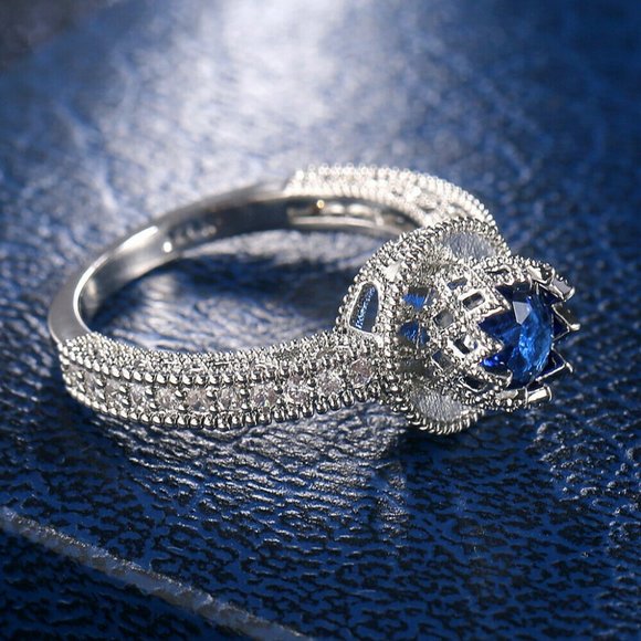 Gorgeous 925 Silver Crown Shape Blue Sapphire Ring - Picture 5 of 5